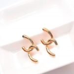 Aretes Acero de Titanio Entrelazados