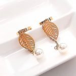 Aretes Acero de Titanio con Detalle de Perla